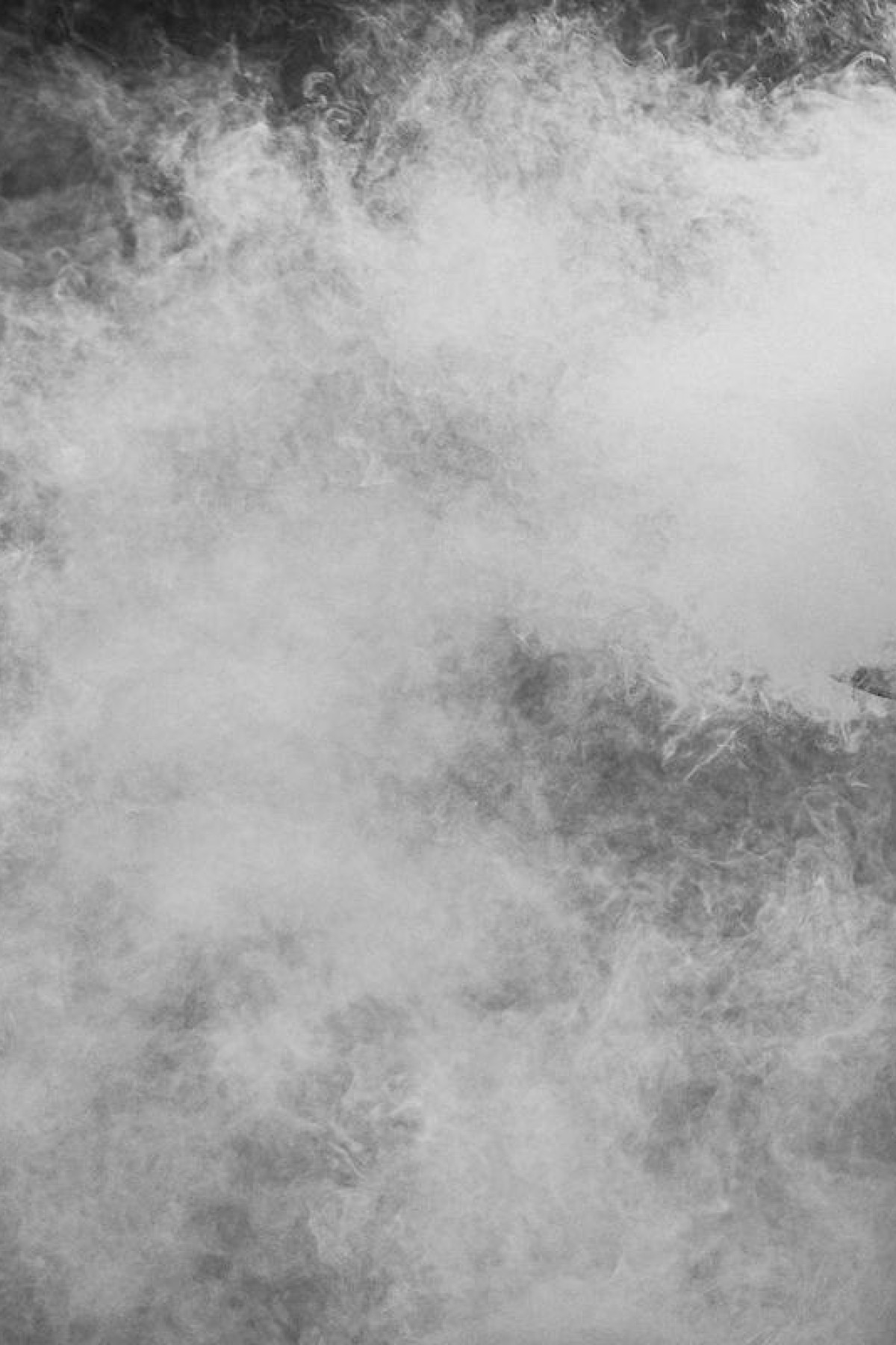 Rauch, der beim Köhlern entsteht